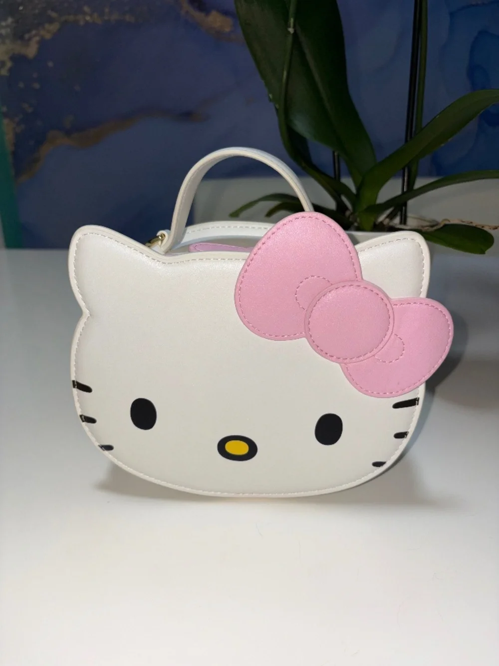 Hello kitty purse